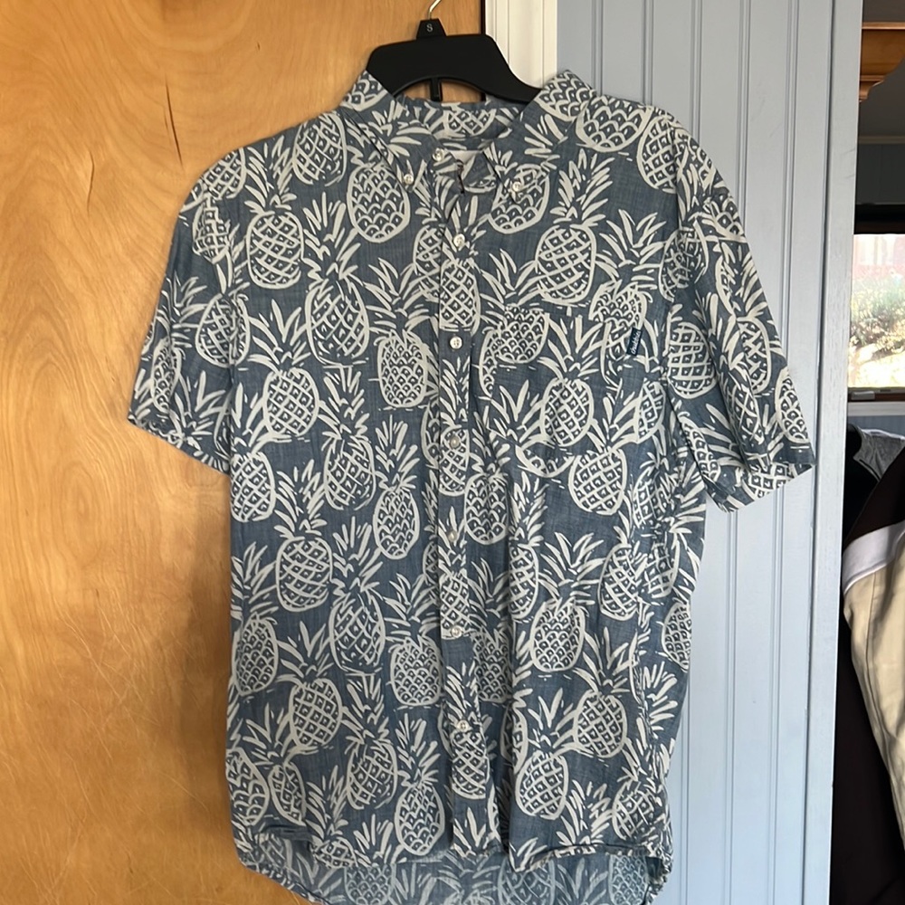 Chubbies Button Down. Size L